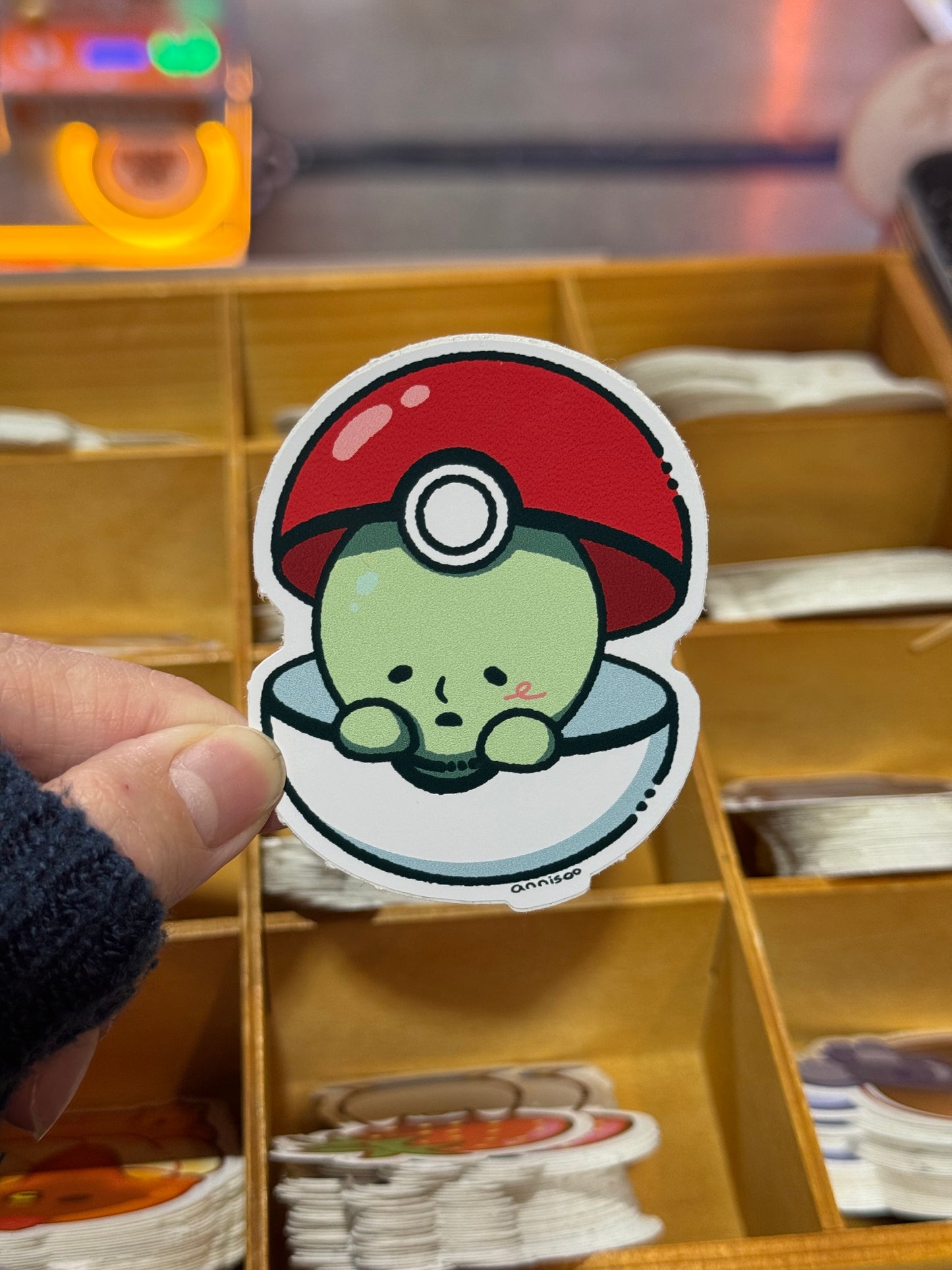 smiskimon ball sticker